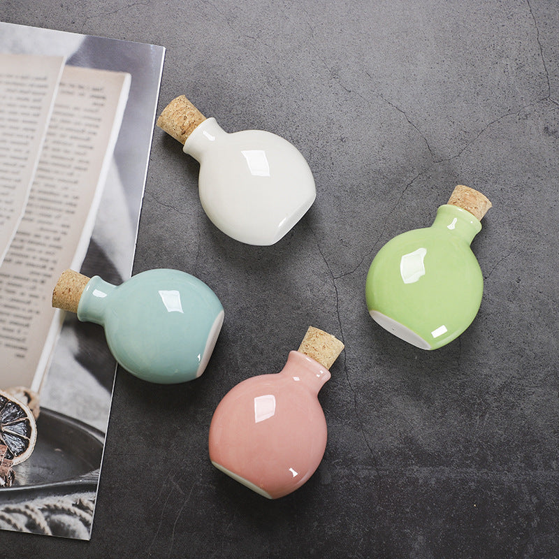 Ceramic Small Bottle Creative Home Mini Ceramic Vase Decoration Decorative Cork Small Vase Flat Round