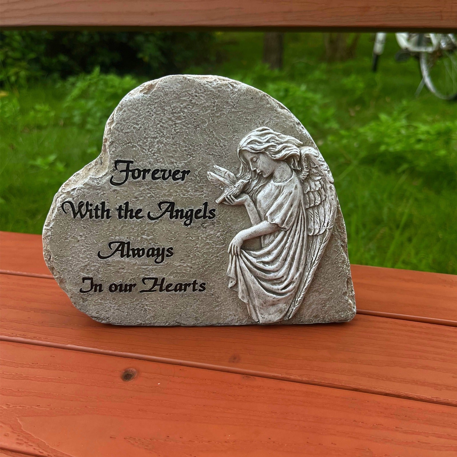 Outdoor Heart shaped Angel Statue Monument Resin Decoration