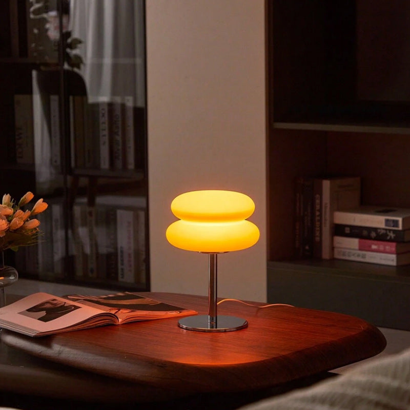 Direct Manufacturer Cross-border Desktop Mini Table Lamp Bedroom Decorative Table Lamp Bauhaus Postmodern Simple Vintage Night Light