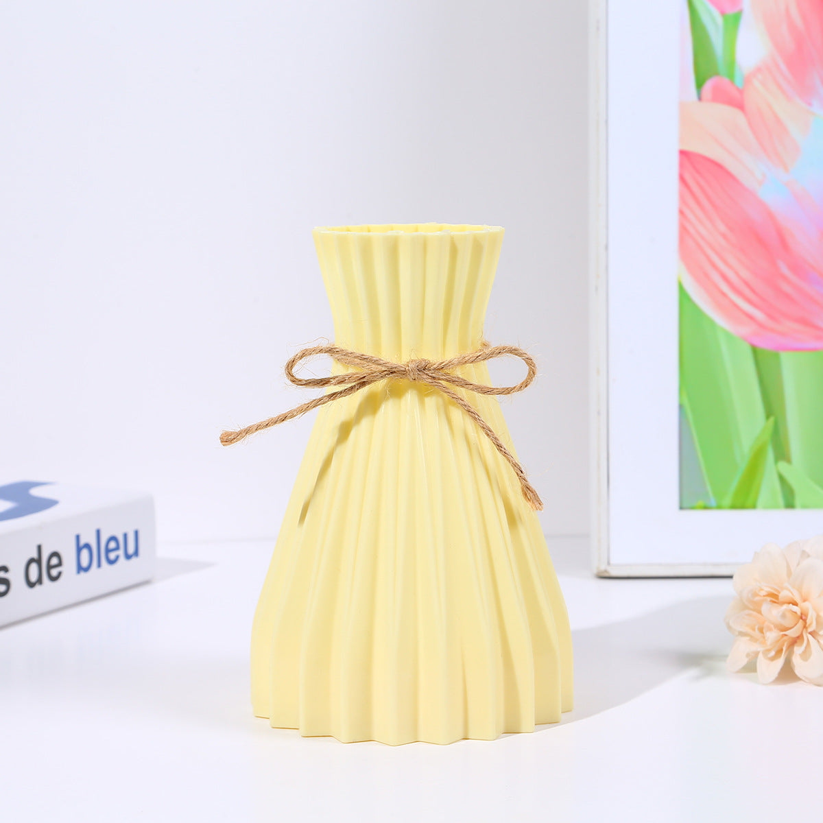 Folded Paper Vase with Waistline, Minimalist Modern Vase, Creative Twine-Closed Artificial Flower Vase, Plastic Flower Arrangement Vase