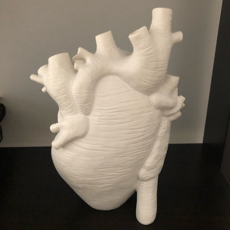 Heart Shape Flower Vase Resin Vase Dried Flower Container Vases Pots Body Sculpture Desktop Flower Pot Home Decoration Ornaments