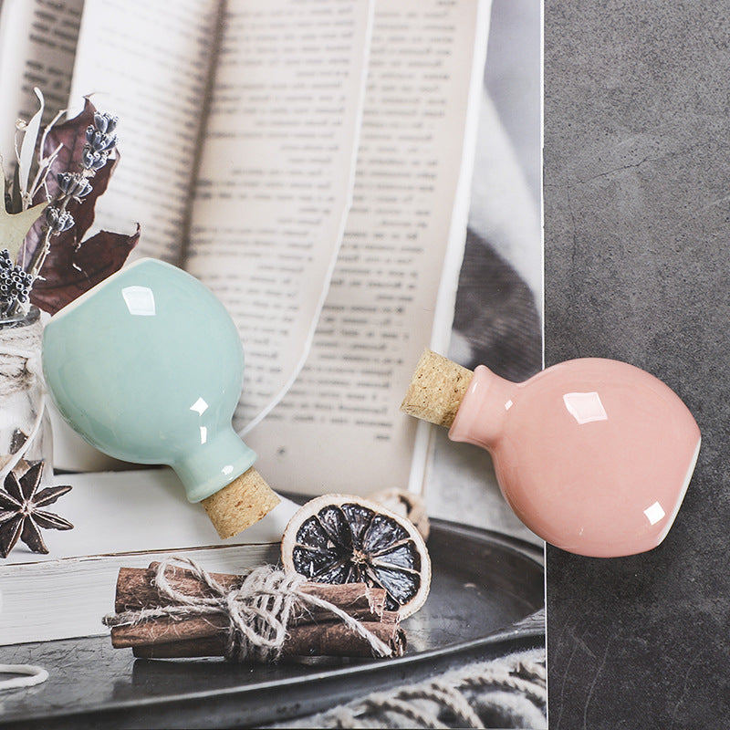 Ceramic Small Bottle Creative Home Mini Ceramic Vase Decoration Decorative Cork Small Vase Flat Round