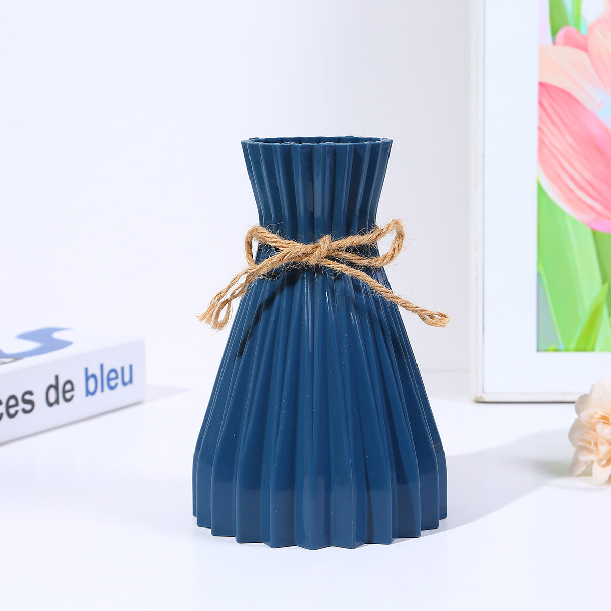 Folded Paper Vase with Waistline, Minimalist Modern Vase, Creative Twine-Closed Artificial Flower Vase, Plastic Flower Arrangement Vase